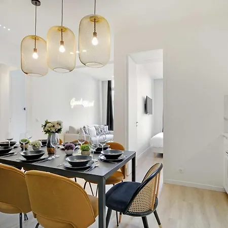 Charming Apartment - 3Br-8P - Le Marais-3